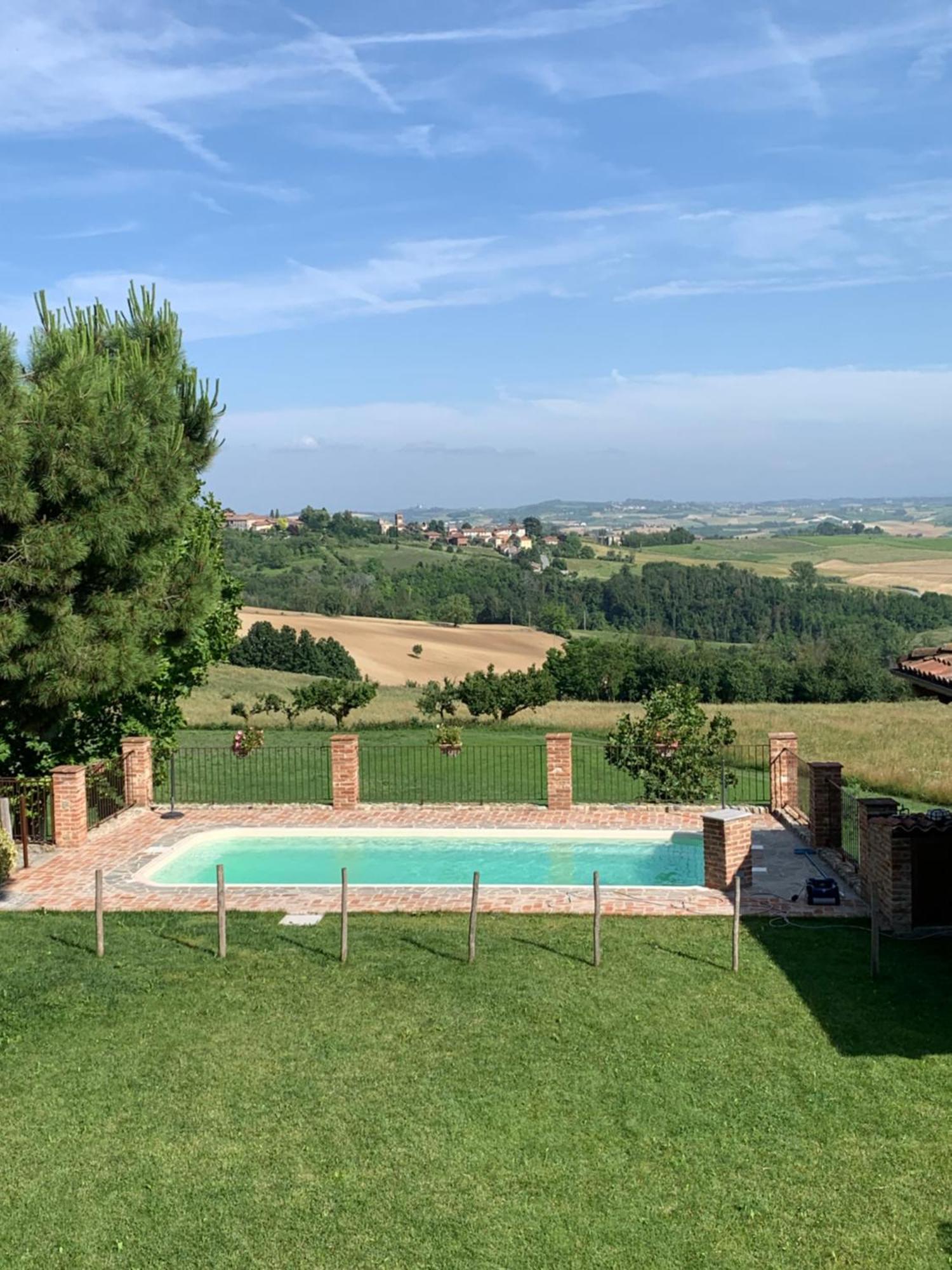 Azienda Agricola Garoglio Davide Alfiano Natta المظهر الخارجي الصورة